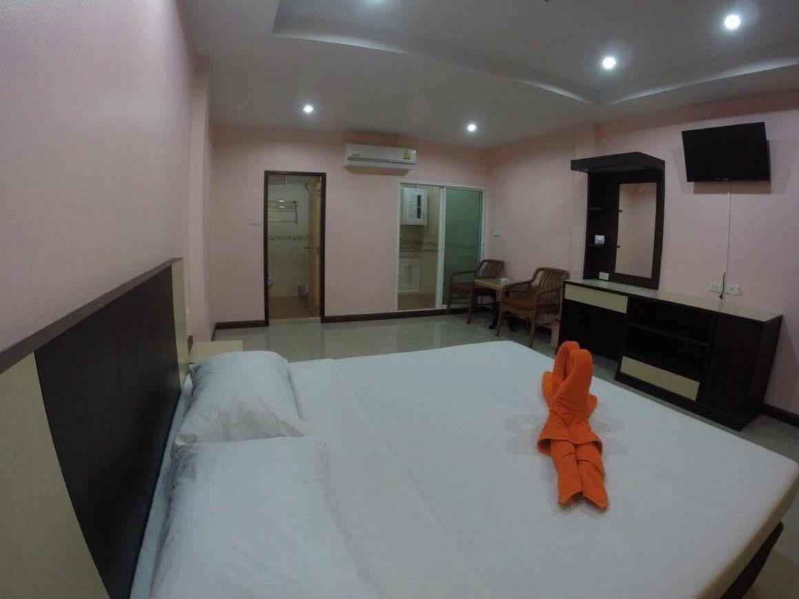 Oyo 523 Aa Pattaya Ville Экстерьер фото